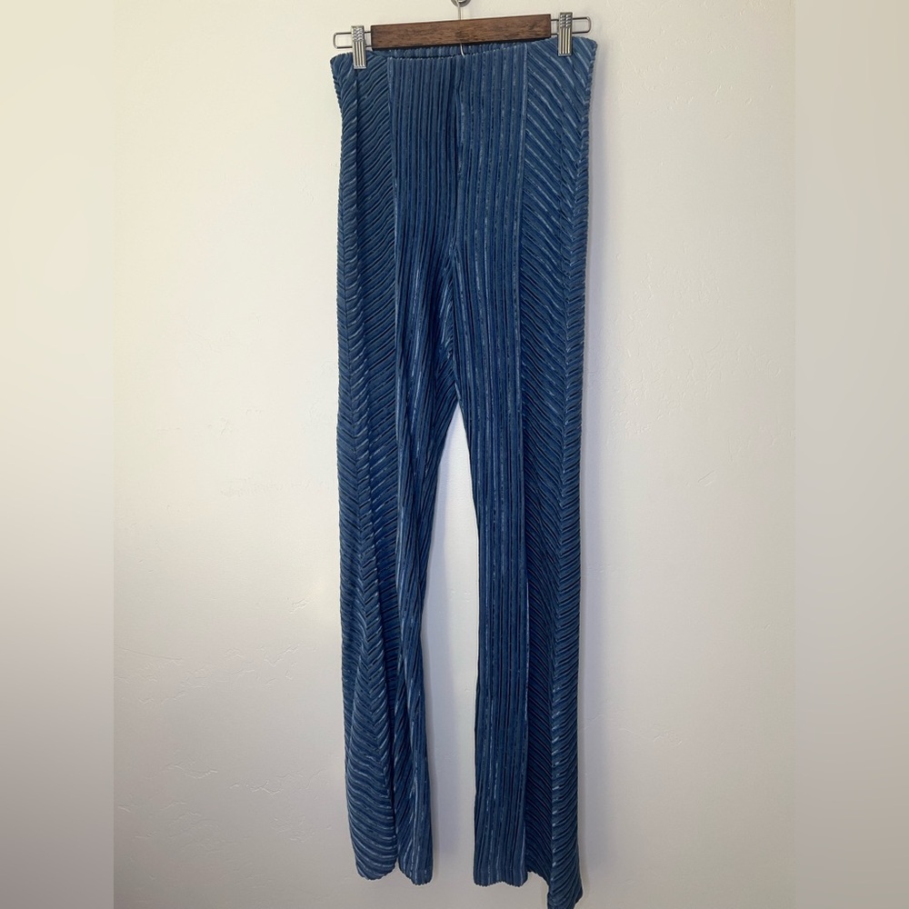 Free People Slim Pull-on Velvet Flare Pants - Blue